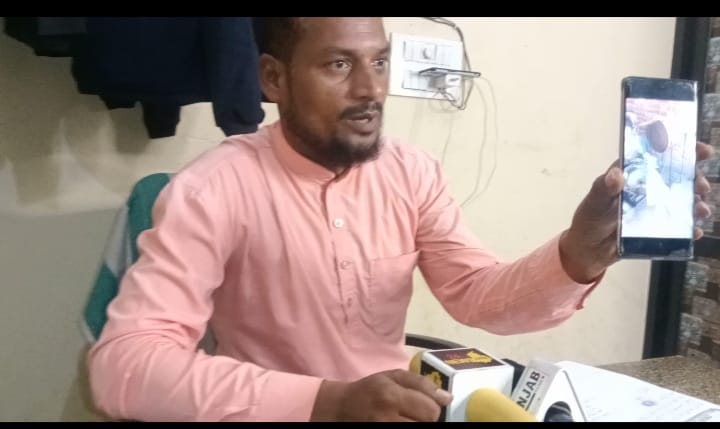 ਫੈਕਟਰੀ ਮਾਲਿਕ ਤੋਂ ਉਧਾਰ ਲਏ ਪੈਸੇ ਦੇਣ ਦੀ ਬਜਾਏ ਰਾਤ ਨੂੰ ਚੋਰੀ ਕਰਕੇ ਭੱਜਣ ਦੀ ਕੋਸ਼ਿਸ਼ ਚ ਮਜਦੂਰ ਹੋਇਆ ਜਖਮੀ,