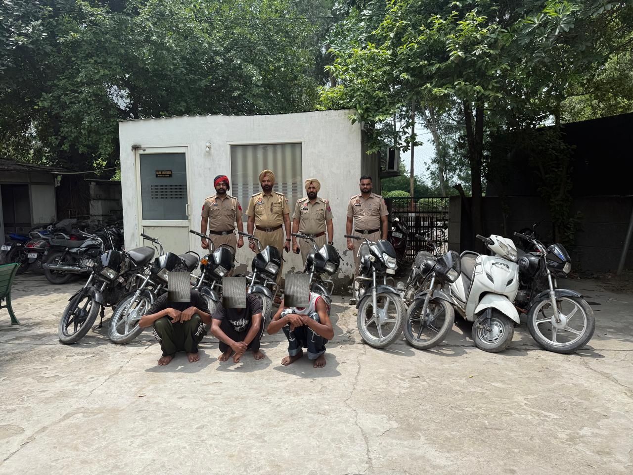 ਮੋਟਰਸਾਈਕਲ ਚੋਰੀ ਕਰਨ ਵਾਲੇ ਗਰੋਹ ਦੇ 3 ਮੈਂਬਰ ਗ੍ਰਿਫਤਾਰ, 9 ਦੋ-ਪਹੀਆ ਵਾਹਨ ਬਰਾਮਦ
